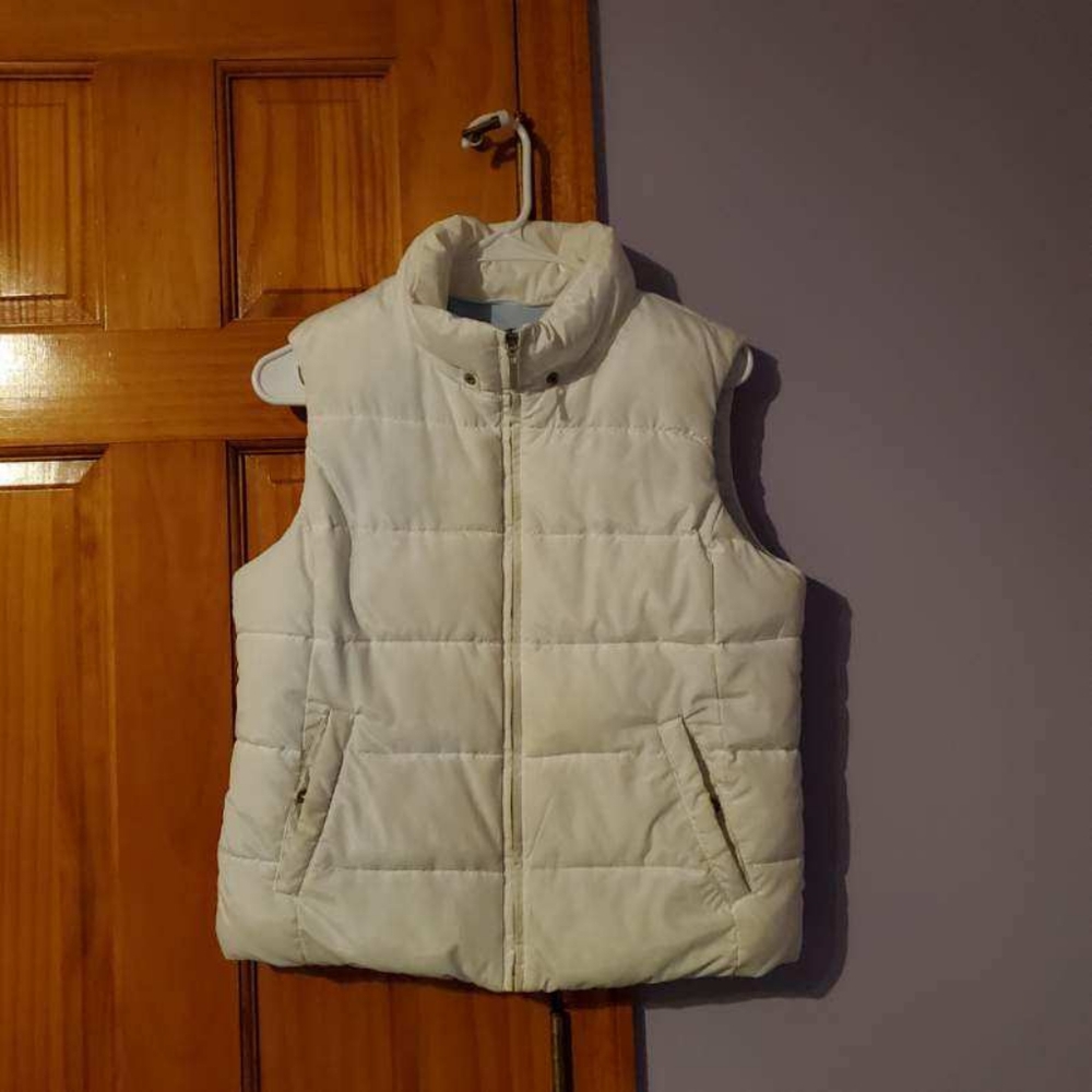 White vest
